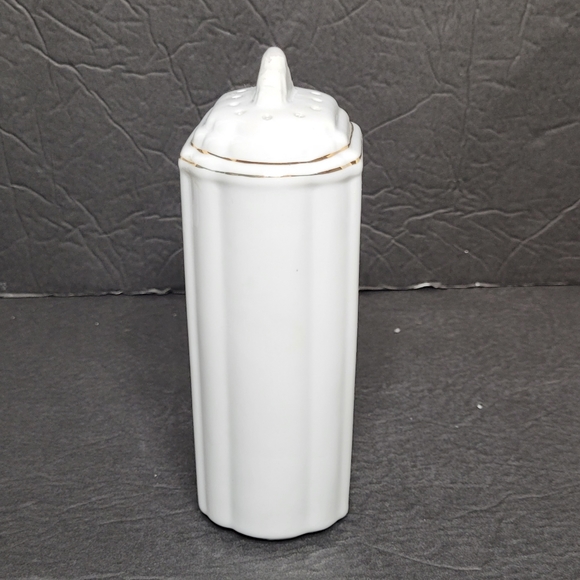 Beautiful Porcelain Baby Powder Shaker Floral Motif Made in Japan Excellent - Picture 6 of 14